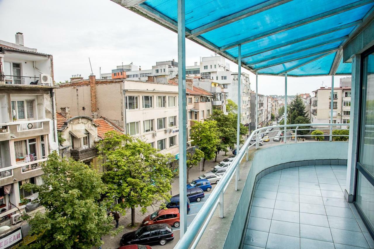 Spacious & Sunny Maisonette With Terrace Near Centre By Flаt Manаger Burgas Bagian luar foto