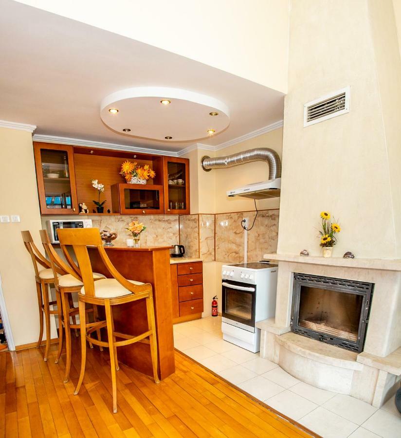 Spacious & Sunny Maisonette With Terrace Near Centre By Flаt Manаger Burgas Bagian luar foto