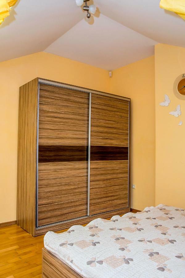 Spacious & Sunny Maisonette With Terrace Near Centre By Flаt Manаger Burgas Bagian luar foto